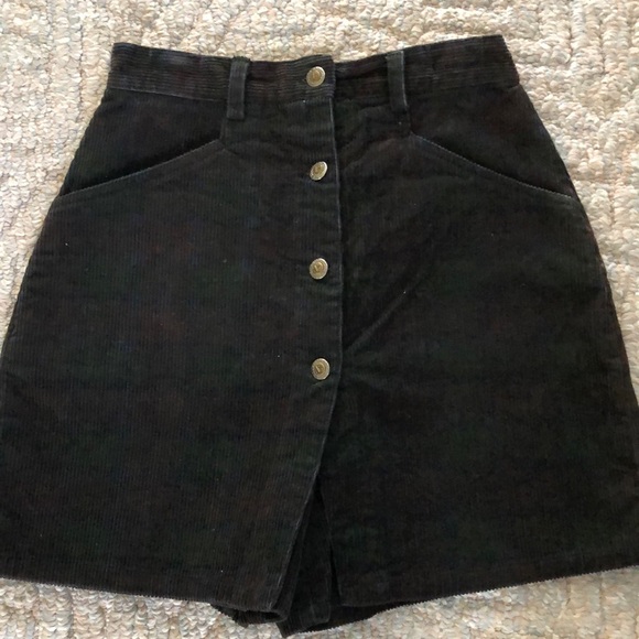 Culottes style,black skirt, size medium, corduroy,, button front & pockets,cute - Picture 1 of 6